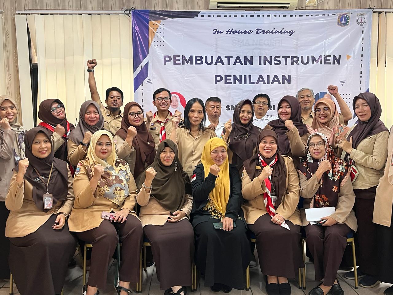 IHT SMA Negeri 27 Jakarta: Pelatihan Pembuatan Instrumen Penilaian